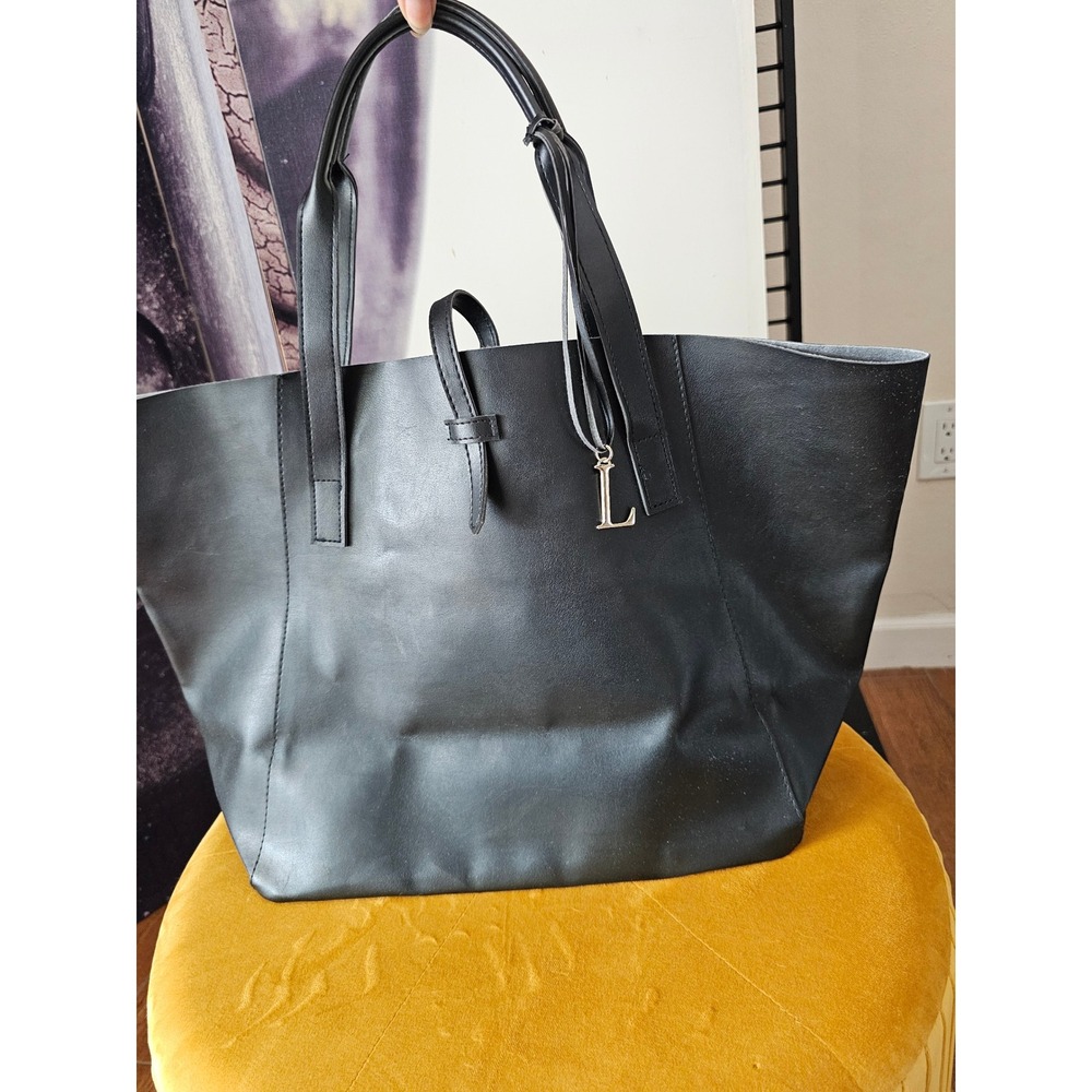 SAKS FIFTH AVENUE Black Faux Leather Tote Bag‎ with L Charm TP01